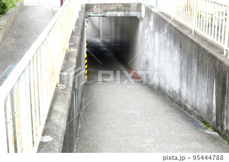 古い地下道　京都府南丹市内 95444788