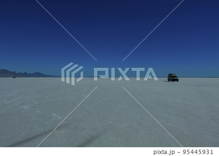 Salt Flats in Utah. Salt Flats Landscape. Blue Sky and Snow-White Salt Soil. Bonneville Salt Flats Salt Flats in Utah. Salt Flats Landscape. Blue Sky and Snow-White Salt Soil. Bonneville Salt Flats 95445931