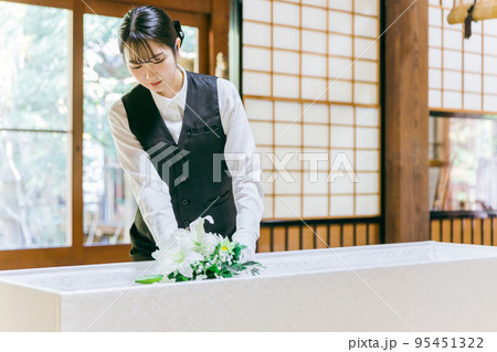納棺師 Monenjoy アイデンティティ5 納棺師 コスプレ衣装 7周年UR衣装