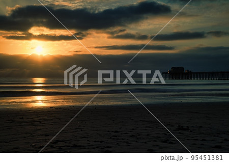 Toward sunset evening at Oceanside beach in California Toward sunset evening at Oceanside beach in California 95451381