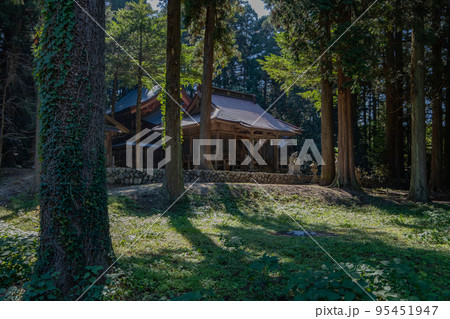 東楽々福神社 鳥取県日野郡日南町宮内 東楽々福神社 鳥取県日野郡日南町宮内 95451947