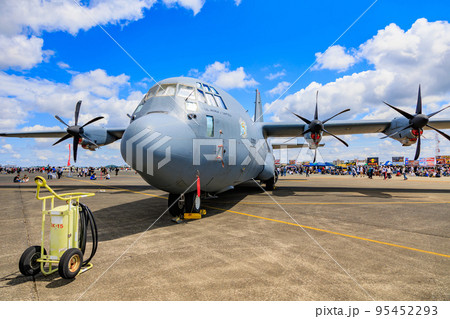 東京　福生市　横田基地フレンドシップフェスティバル　アメリカ空軍 　C-130 ハーキュリーズ  95452293