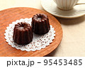カヌレでティータイム 95453485