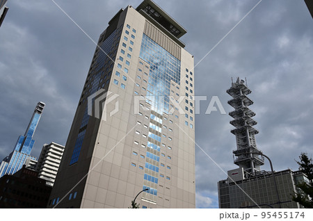 神戸京町筋のビル街 95455174