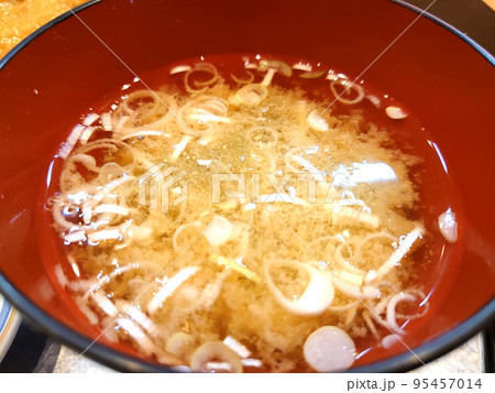 お味噌汁 95457014