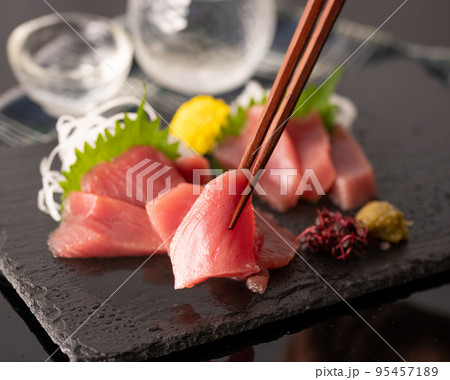 まぐろ刺身 95457189