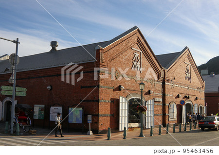 函館の赤レンガ倉庫 95463456