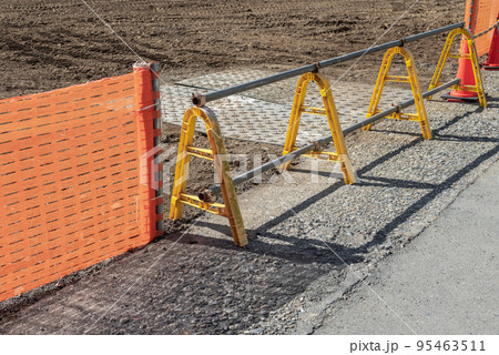 工事現場の入口 単管バリケード 工事現場の入口 単管バリケード 95463511