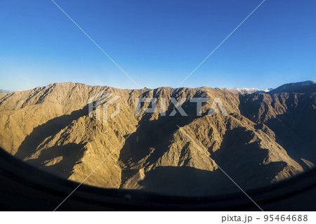 ラダック地方・カラコルム山脈の景観 空撮 / Ladakh, India ラダック地方・カラコルム山脈の景観 空撮 / Ladakh, India 95464688