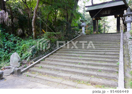 当麻山 無量光寺 山門 95466449