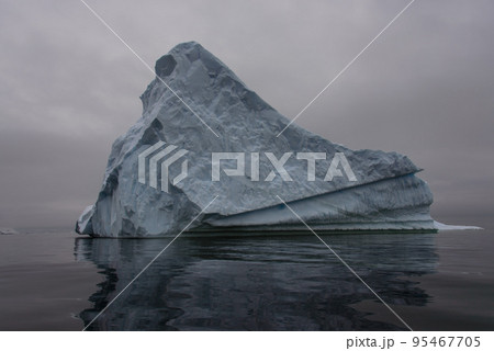 Iceberg in Antarctic sea Iceberg in Antarctic sea 95467705