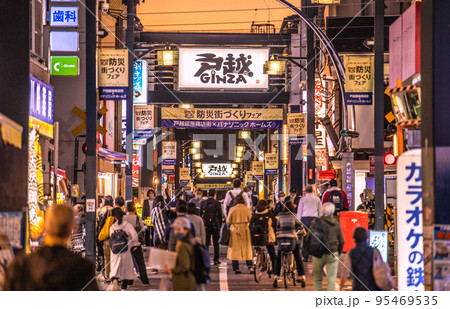 日本の東京都市景観 新型コロナの“水際対策”が大幅緩和…。戸越銀座商店街などを望む=10月20日 日本の東京都市景観 新型コロナの“水際対策”が大幅緩和…。戸越銀座商店街などを望む=10月20日 95469535