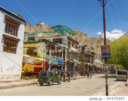 インド・ラダック レー中心部の町並み / Leh, India インド・ラダック レー中心部の町並み / Leh, India 95470397