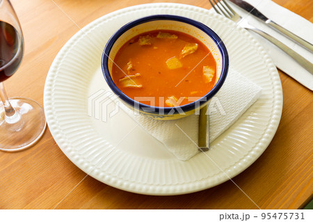 Broth Olla Morellana with beans and vegetables, Spanish cuisine Broth Olla Morellana with beans and vegetables, Spanish cuisine 95475731