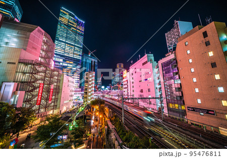 日本の東京都市景観 渋谷駅や渋谷スクランブルスクエア、のんべい横丁などを望む＝10月20日 95476811