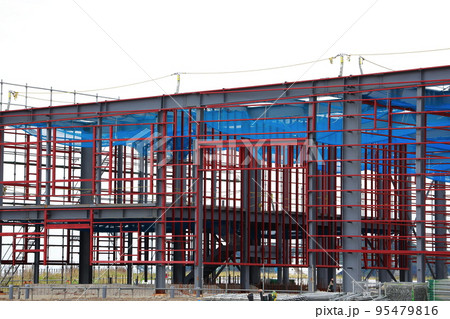 工場の建設　鉄骨 95479816
