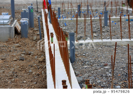 基礎工事　コンクリ 95479826