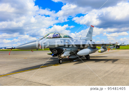 東京　福生市　横田基地フレンドシップフェスティバル　アメリカ空軍 　F-16ファイティングファルコン 95481405