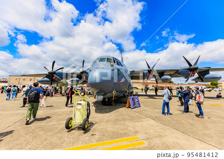 東京　福生市　横田基地フレンドシップフェスティバル　C-130 J  スーパー・ハーキュリーズ   95481412