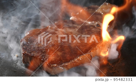ステーキ・フランベ 95482331