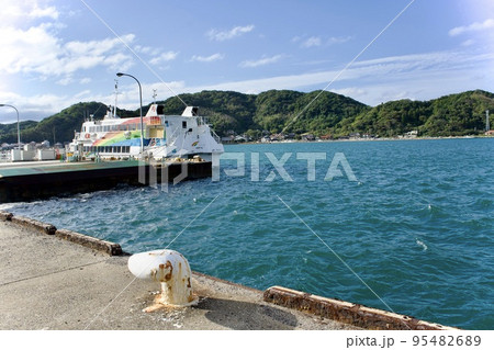 山陰　島根の七類港と高速船レインボー 95482689