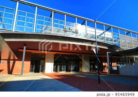 【長崎県】リニューアルしたJR長崎駅（西九州新幹線） 95483949