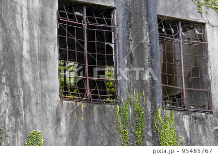 大久野島戦争遺産　発電所跡 95485767