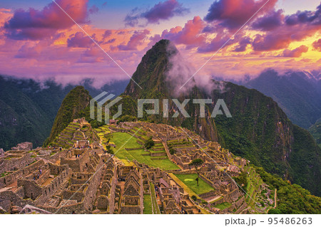 天空のインカ古代遺跡・マチュピチュ遺跡の絶景 天空のインカ古代遺跡・マチュピチュ遺跡の絶景 95486263