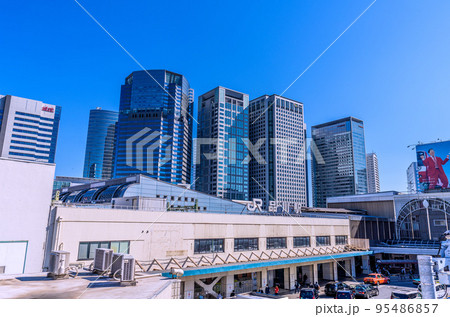 日本の東京都市景観 10月。品川駅やオフィスビル群などを望む＝10月20日 95486857