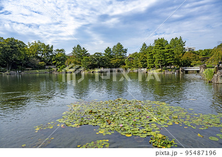秋の徳川園 秋の徳川園 95487196