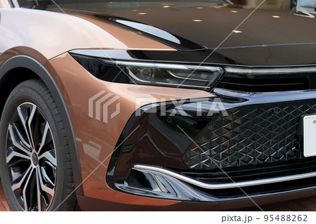 車のヘッドライト イメージ 車のヘッドライト イメージ 95488262