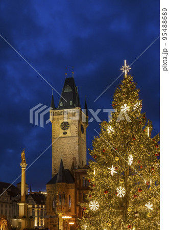 Old Town Square at Christmas time, Prague, Czech Republic Old Town Square at Christmas time, Prague, Czech Republic 95488689