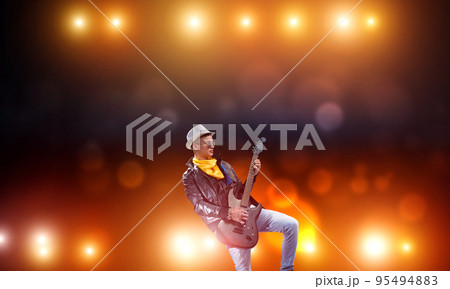 Rock star on stage 95494883