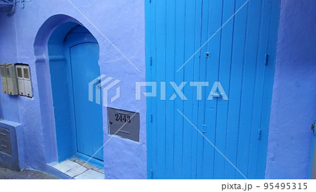 モロッコの青い街、シャウエン【モロッコ・シェフシャウエン】 95495315