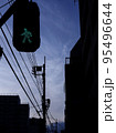 空とビルの影 95496644