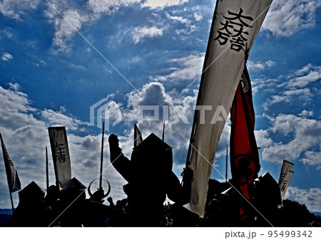 武将のシルエット 95499342