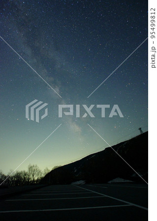 那須高原の満天の星空／栃木県那須町 95499812