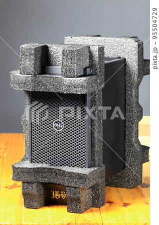 New Dell Precision 3650 Desktop workstation with polyethylene foam in shipping process. New Dell Precision 3650 Desktop workstation with polyethylene foam in shipping process. 95504729