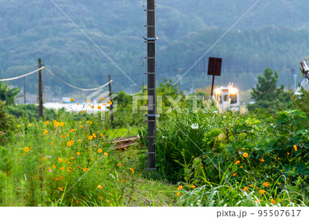 静岡県周智郡森町一宮　天竜浜名湖鉄道と沿線の風景 95507617