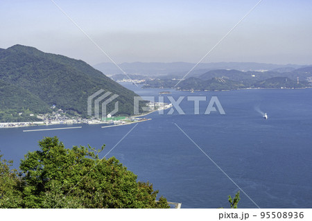 三原 筆影山展望広場からの眺望 鉢ケ峰と糸崎周辺 広島県三原市 三原 筆影山展望広場からの眺望 鉢ケ峰と糸崎周辺 広島県三原市 95508936