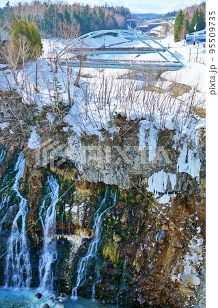 白ひげの滝 (北海道美瑛町) 白ひげの滝 (北海道美瑛町) 95509735
