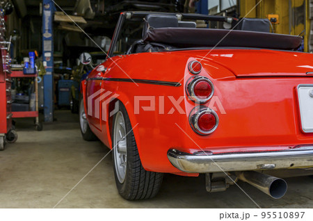 旧車専門のモータースで点検整備――SR311（ダットサン・フェアレディ） 95510897