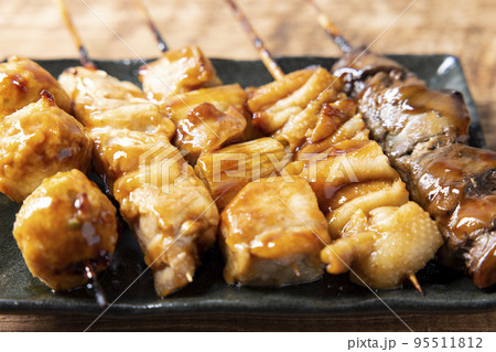 美味しい焼鳥盛合わせ 95511812