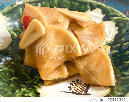 中国家庭料理・腌萝卜(大根のにんにく醤油漬け) 中国家庭料理・腌萝卜(大根のにんにく醤油漬け) 95512545