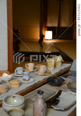 陶芸作家の作品の展示室 陶芸作家の作品の展示室 95513501