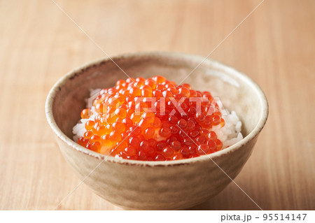 白いご飯に乗せたいくら醤油漬け 白いご飯に乗せたいくら醤油漬け 95514147