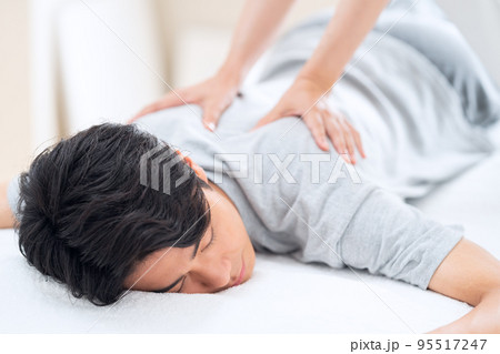 男性 整体 マッサージ 整骨院 指圧 男性 整体 マッサージ 整骨院 指圧 95517247