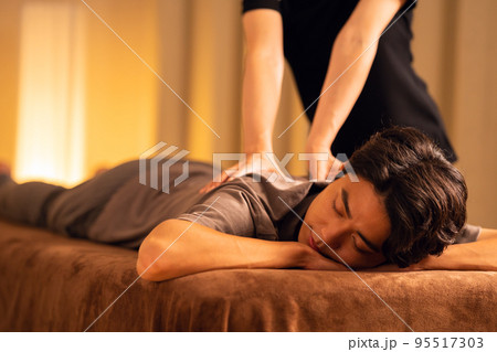 男性 整体 マッサージ 整骨院 指圧 男性 整体 マッサージ 整骨院 指圧 95517303