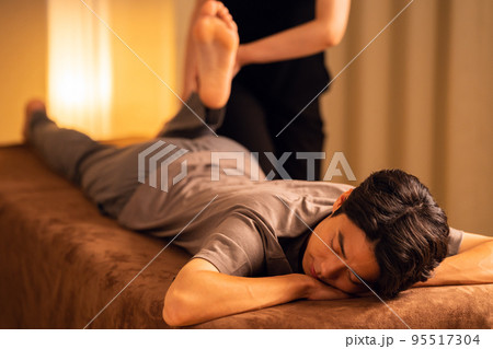男性 整体 マッサージ 整骨院 指圧 男性 整体 マッサージ 整骨院 指圧 95517304