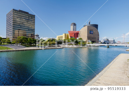 北九州市役所とリバーウォーク　北九州市小倉 95519333